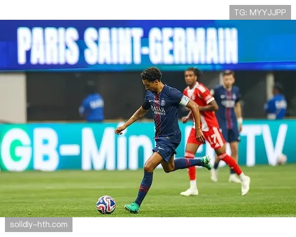 诺伊尔神勇扑救力挽狂澜 助力球队晋级决赛