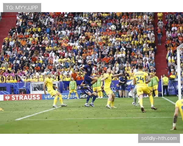 绿茵争霸时刻:本周末足球赛场高光集锦 绿茵争霸时刻:本周末足球赛场高光集锦